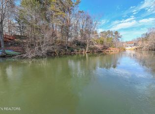 072AC Holiday Dr, Crossville, TN 38555