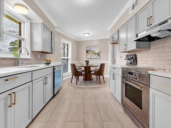 5th image of 1649 Babs Rd