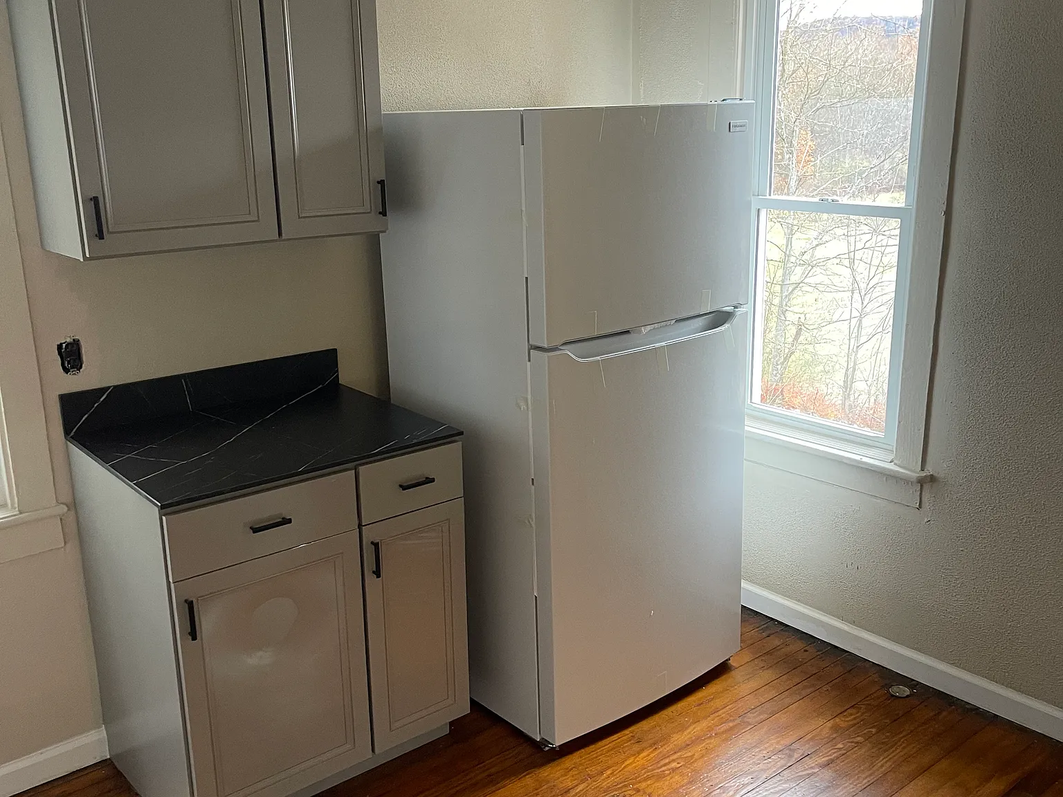 718 S State St Millville — Photo 3
