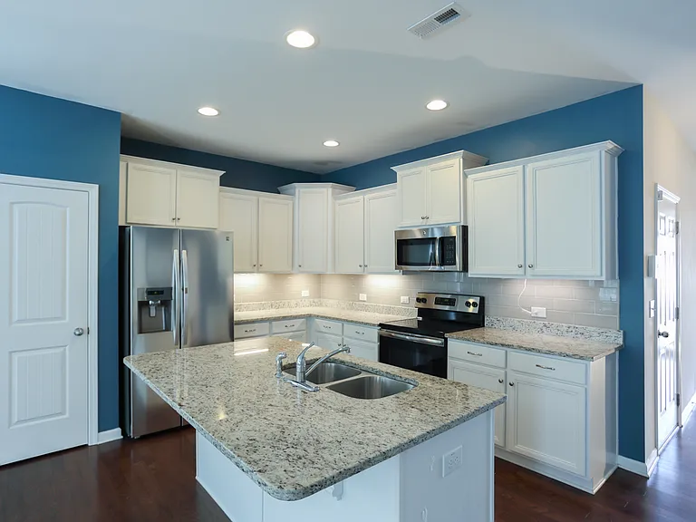 336 Duchart Ln — Photo 3
