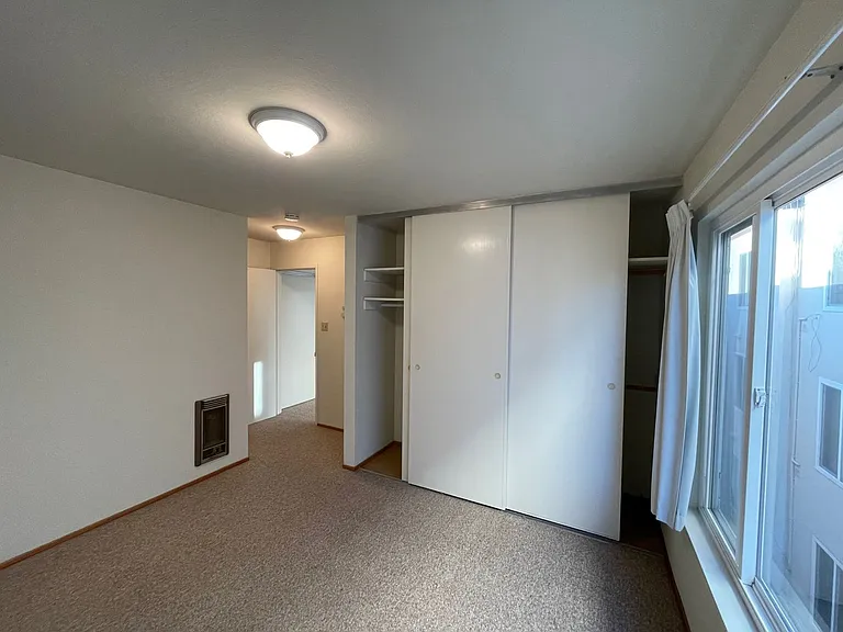 443 Lee St — Photo 16