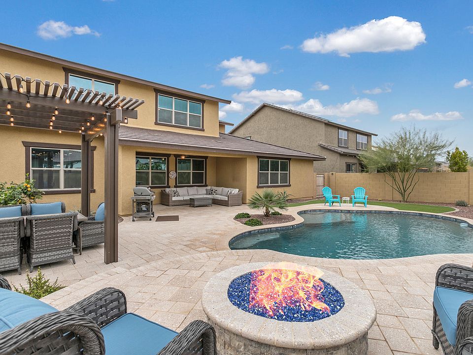 1st image of 20436 W Briarwood Dr