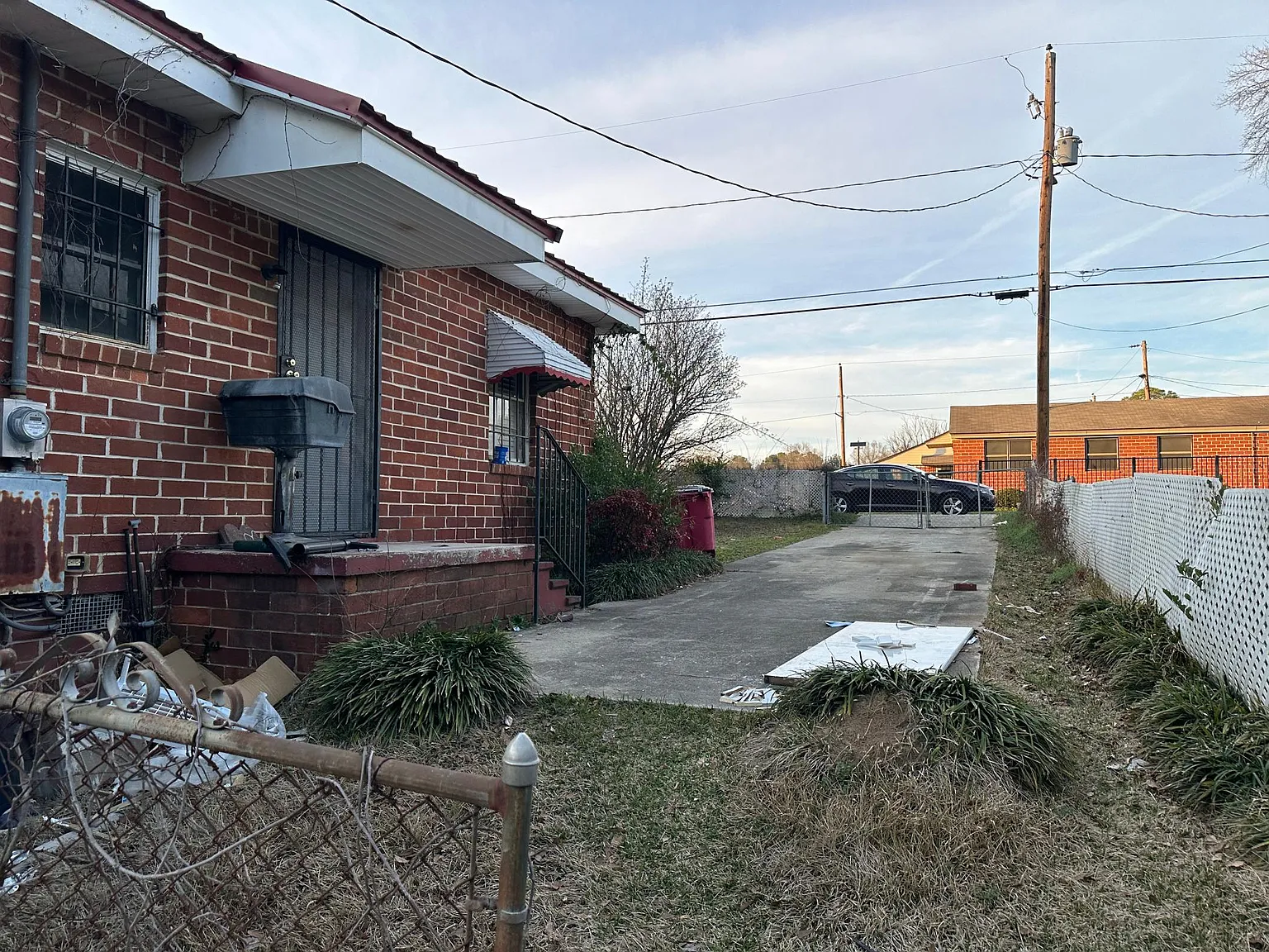 950 W Grenada Ter — Photo 4