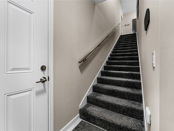 5th image of 4209 NE Meadow Creek Cir APT 208