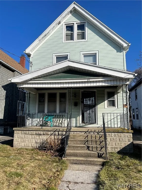 43 Durham Ave photo 1
