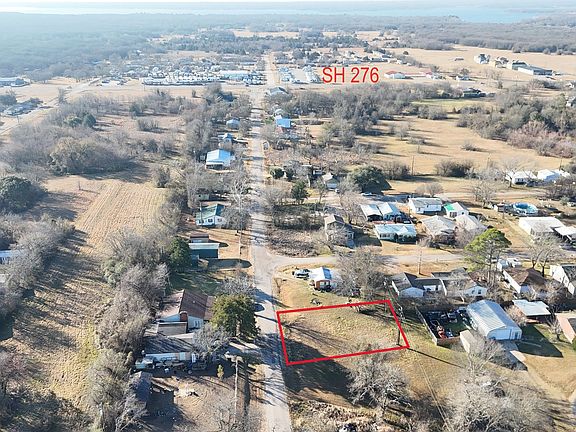 2nd image of 409 Kirk Ln