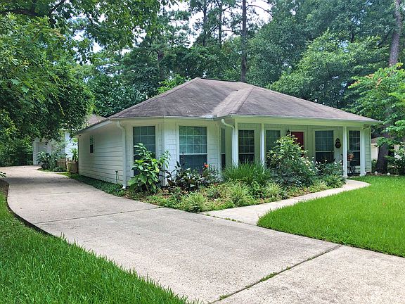 Nice landscaping throughout.