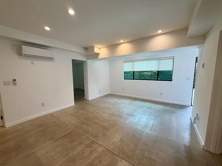 2821 Colorado Ave — Photo 8