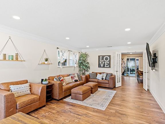 5th image of 1336 Downieville Dr