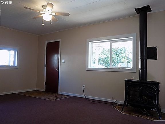 5th image of 105 W Franklin St