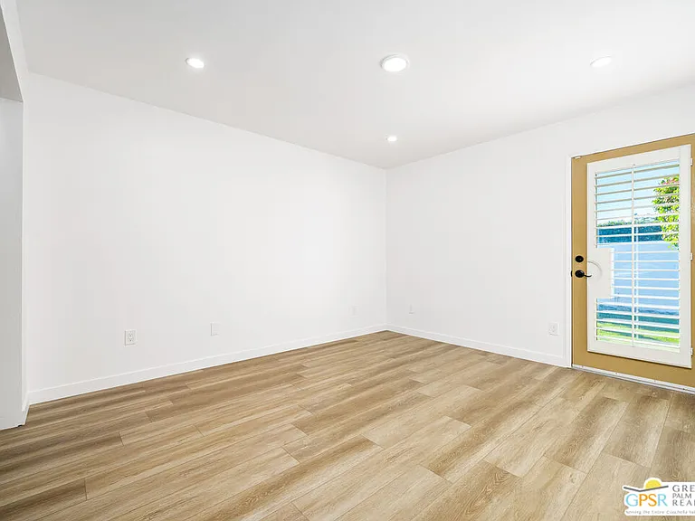 2750 E Vincentia Rd — Photo 51