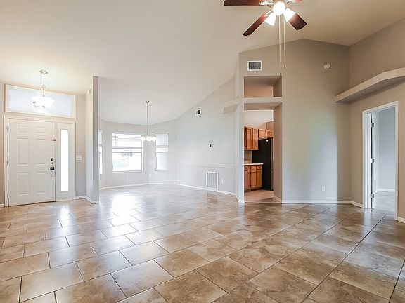 5th image of 2523 Dovetail Dr