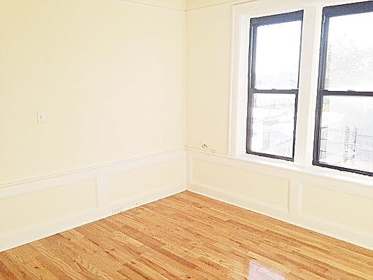 1st image of 284 E 31st St APT 1A