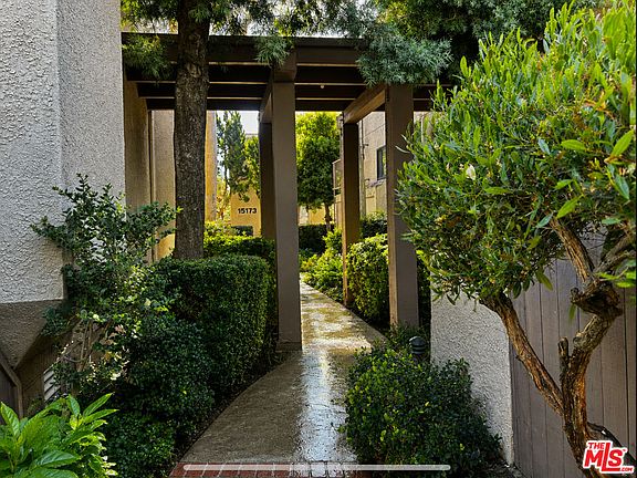 2nd image of 15173 Magnolia Blvd Unit E