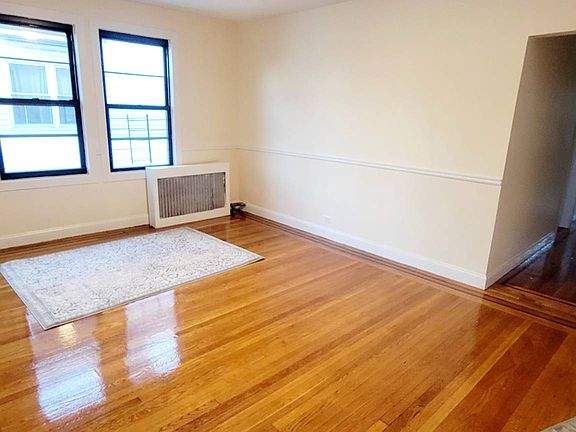 4th image of 3311 Parkside Pl #2A