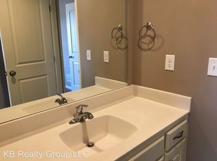 408 S Monroe St, Raymore, MO 64083