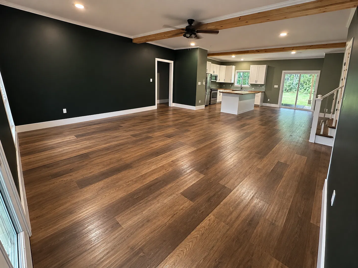 4 bed, 3300 sqft, $2,500 — Photo 2