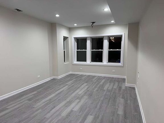 2nd image of 1014 N Hamlin Ave #3