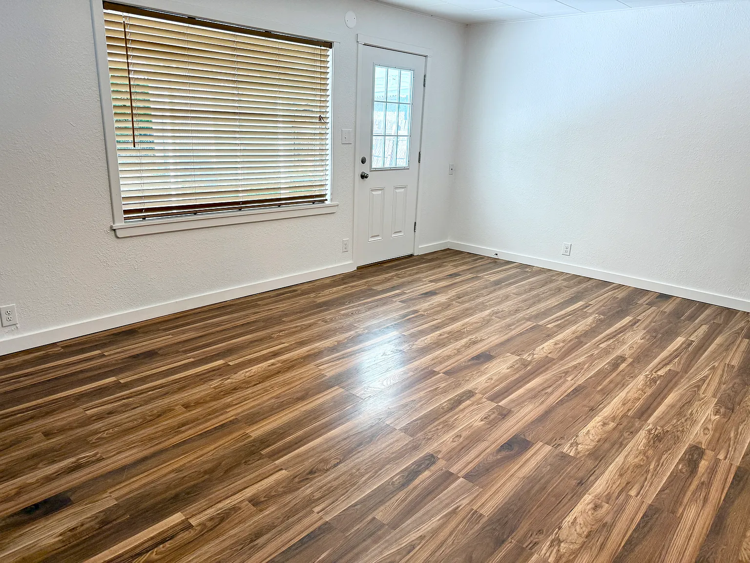 2 bed, 961 sqft, $1,450 — Photo 4