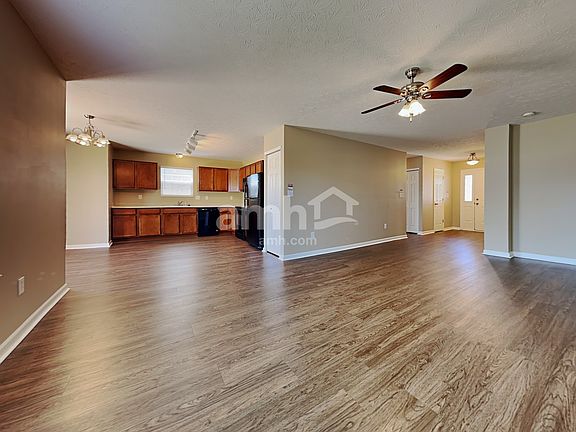 5th image of 5249 Montavia Ln