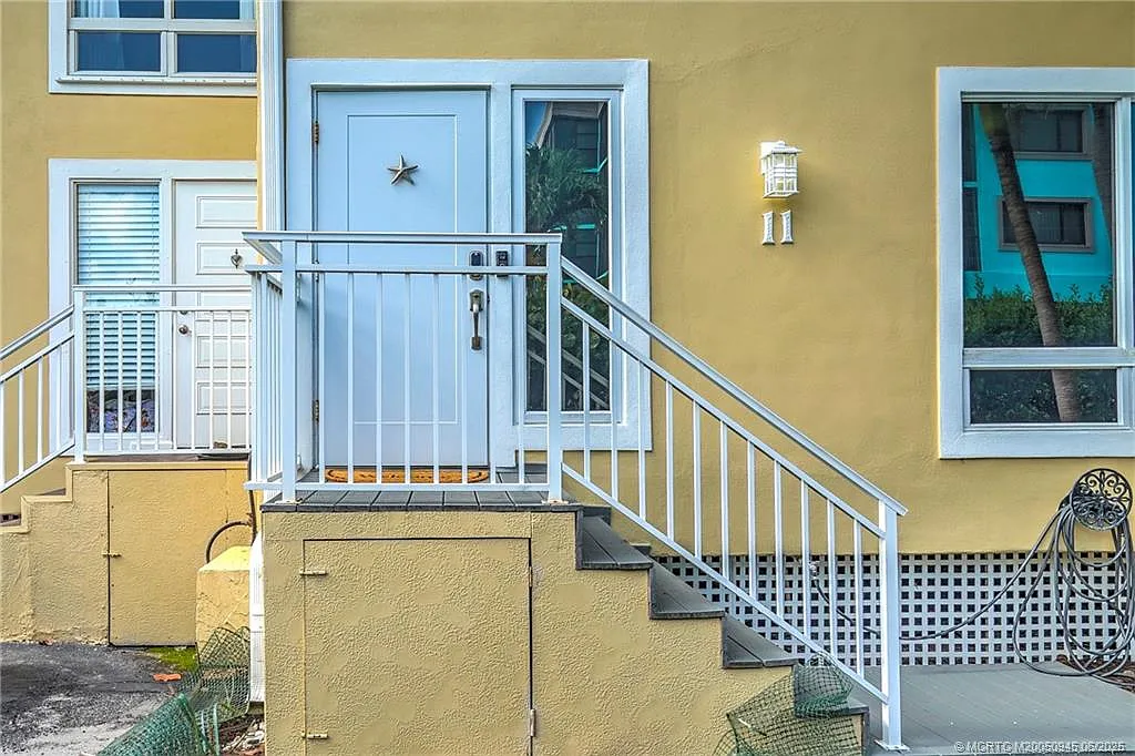 2 bed, 2.5 bath, 1310 sqft, $8,000 — Photo 4