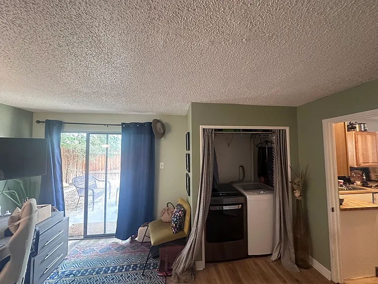 1051 1/2 E Rood Ave #GUEST HOUSE — Photo 7