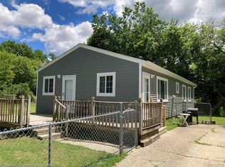 63 Parkdale Ave, Pontiac, MI 48340