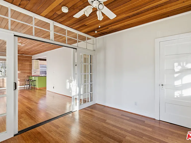 316 E Ellis Ave — Photo 12