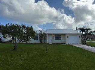 1561 SE Arenson Ln, Port Saint Lucie, FL 34952