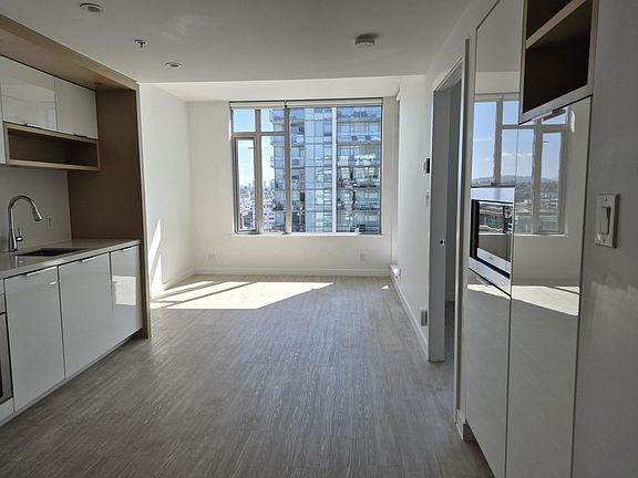 5th image of 1661 Quebec St #1402