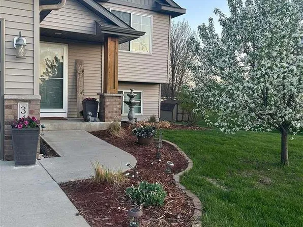 345 Horizon Dr, Le Center, MN 56057