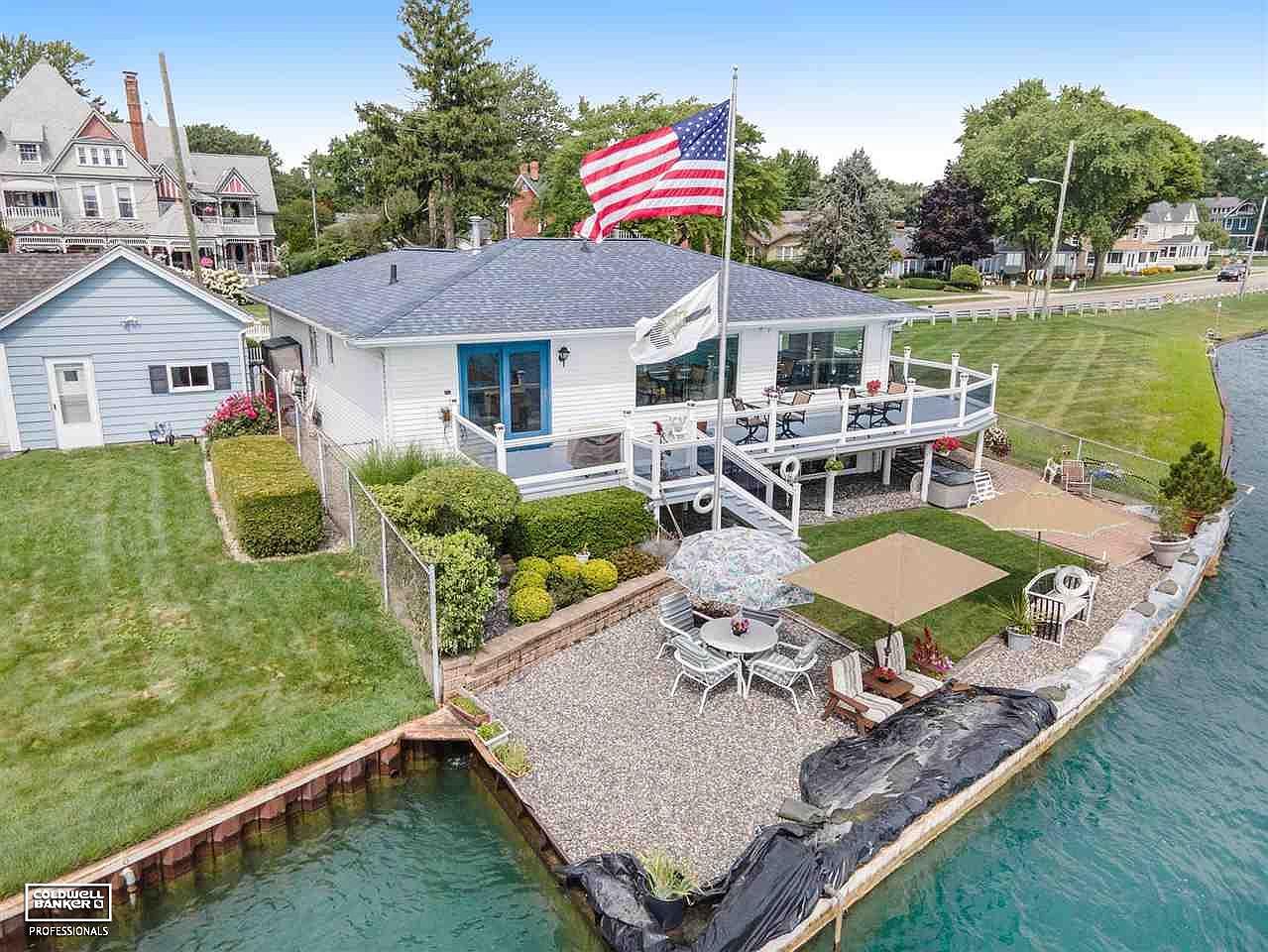 518 N Main St, Marine City, MI 48039 Zillow
