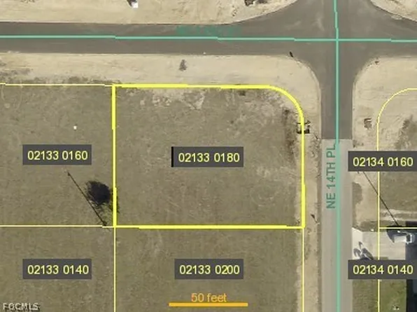 2216 NE 14th Pl, Cape Coral, FL 33909