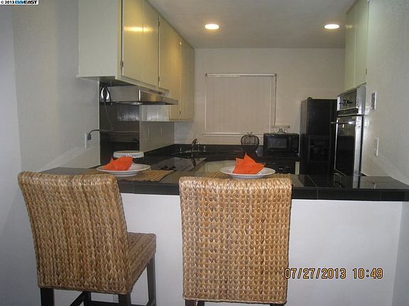 4th image of 2661 Teal Ln