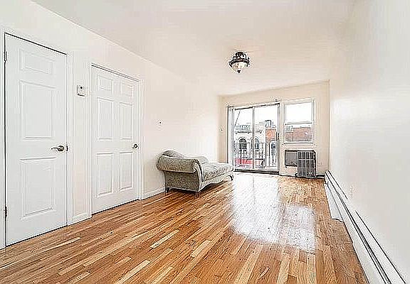 2nd image of 2596 Steinway St #2F