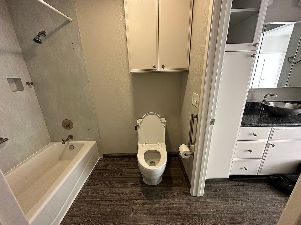 1st image of 1901 Chelsea Way