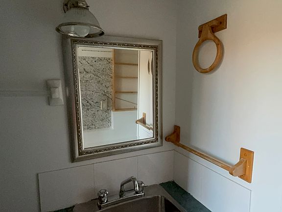 5th image of 306 N Esmond Ave #27
