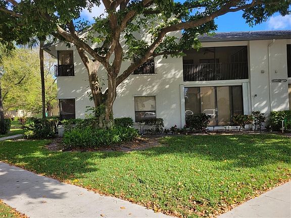 3rd image of 3559 Cocoplum Cir