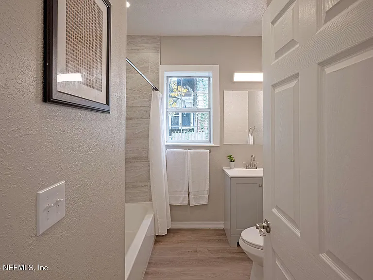 325 Alder St — Photo 37