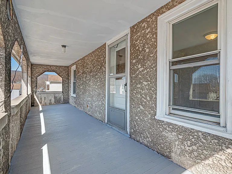 516 Hickory St — Photo 36