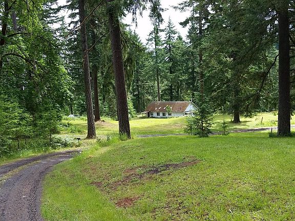 Property view west of rental