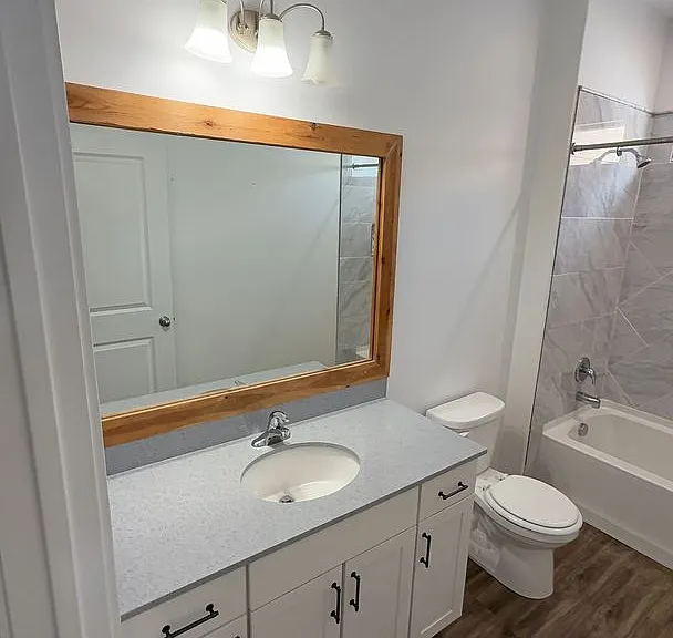 8285 N Lakeshore Drive — Photo 16