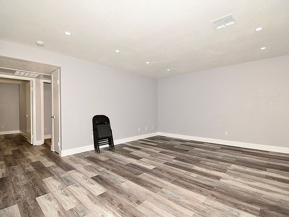 3rd image of 8410 Eldora Ave Unit 2042