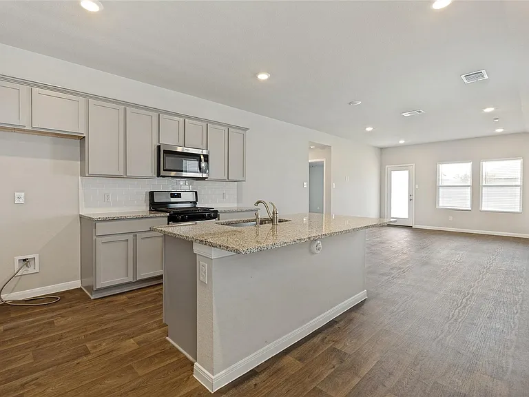 195 Coralbean Dr — Photo 7