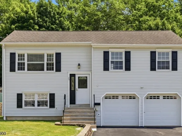 29 Amendola Dr, Netcong Boro, NJ 07857