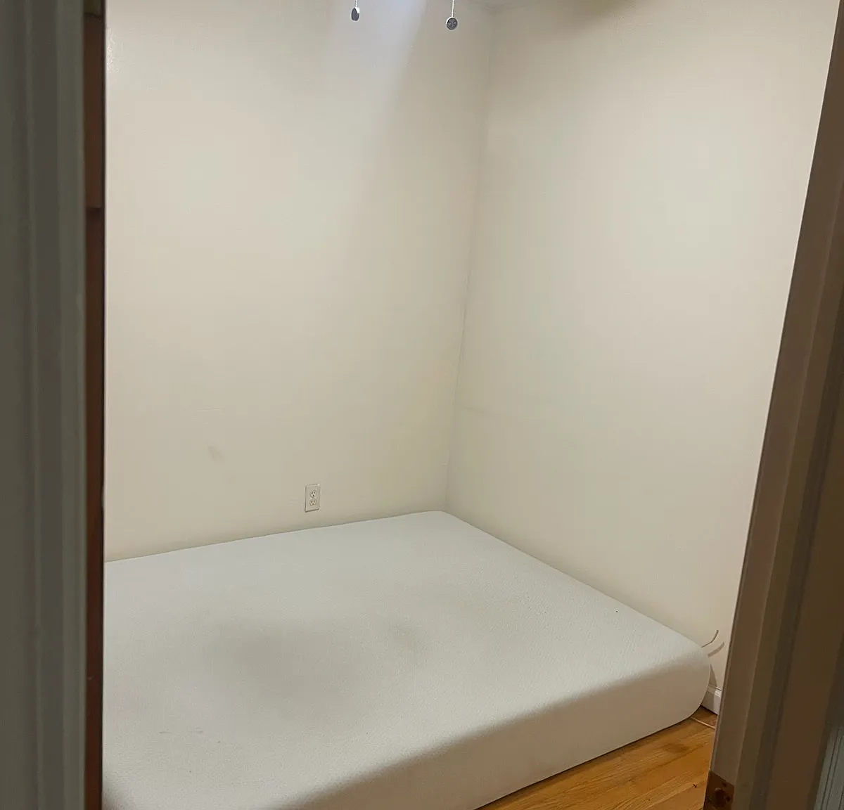 4 bed, $1,500 — Photo 2