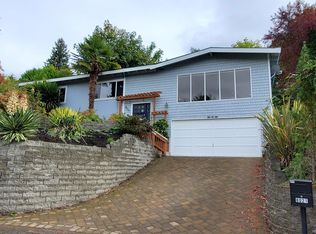 8021 SE 37th Pl, Mercer Island, WA 98040