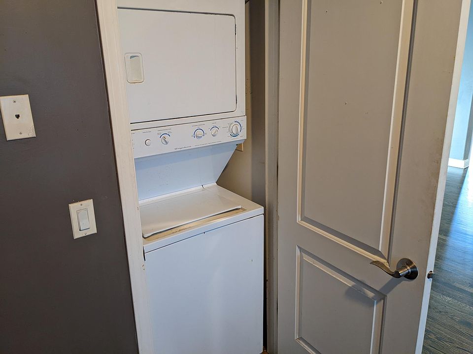 1st image of 3234 W Leland Ave APT 2A