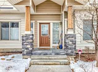 106 NE Cougar Ridge Lndg SW, Calgary, AB T3H0X8
