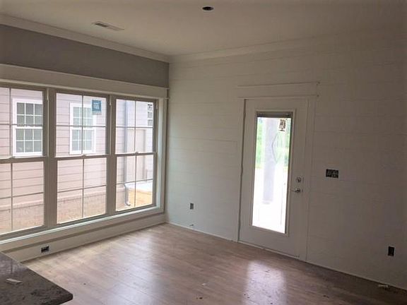5th image of 2938 Cason Ln